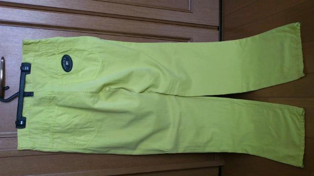 美品!激安92%オフ、ヴェルサーチ、チノパン(黄緑、イタリア、33) < 男性ファッション  美品!激安92%オフ、ヴェルサーチ、チノパン(黄緑、イタリア、33) < 男性ファッションの