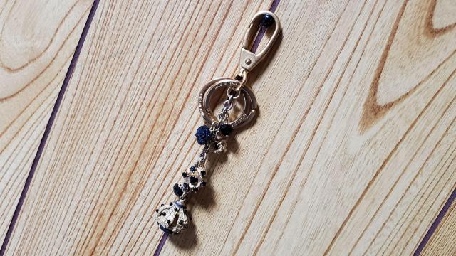 正規未 ドルチェ&ガッバーナ D&G バロック 王冠 フラワーローズ No13 マルチチャームキーリング キーホルダー 黒 付属有 < ブランド  正規未 ドルチェ&ガッバーナ D&G バロック 王冠 フラワーローズ No13 マルチチャームキーリング キーホルダー 黒 付属有 < ブランドの