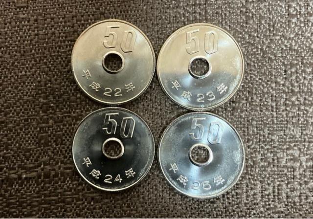 ミントセット出し 50円白銅貨 平成22年、23年、24年、25年 < ホビー  ミントセット出し 50円白銅貨 平成22年、23年、24年、25年  < ホビーの
