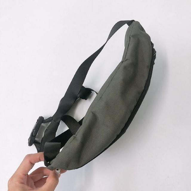 ◆ボディバッグ/ウエストポーチ◆カーキ*スポーツショップ購入★ファスナー開閉難アリ!! < 男性ファッション  ◆ボディバッグ/ウエストポーチ◆カーキ*スポーツショップ購入★ファスナー開閉難アリ!! < 男性ファッションの