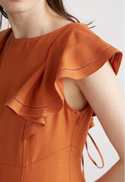 LilyBrownリリーブラウンオレンジブラウンテラコッタレースアップラッフルフリルフレアスリーブロングワンピースステッチ茶白 < ブランド LilyBrownリリーブラウンオレンジブラウンテラコッタレースアップラッフルフリルフレアスリーブロングワンピースステッチ茶白 < ブランドの