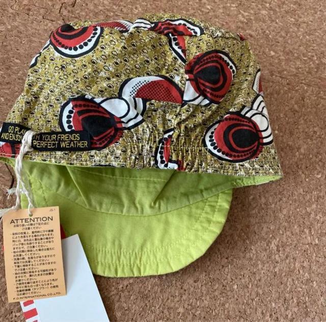 新品タグ付き50サイズ リバーシブル帽子 < キッズ/ベビー  新品タグ付き50サイズ リバーシブル帽子 < キッズ/ベビーの