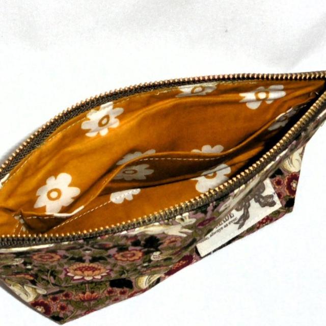 yPXpzAntique Flowerforest animalssNnt@Xi[|[`  t@bV 