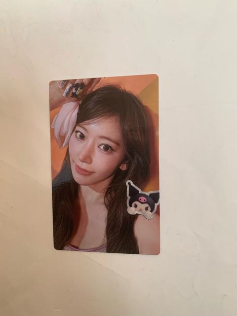 LeSserafim サクラ 宮脇咲良 公式トレカ DIFFERENT クロミ < タレントグッズ  LeSserafim サクラ 宮脇咲良 公式トレカ DIFFERENT クロミ  < タレントグッズの