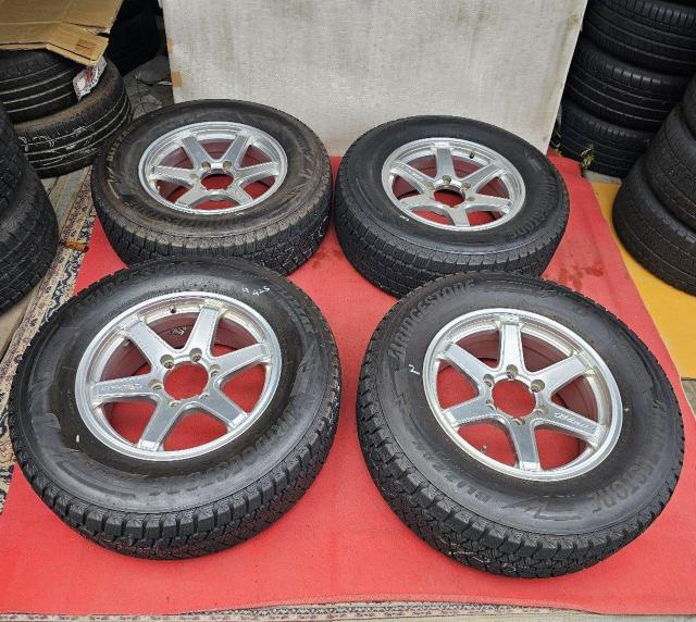 Blowsアルミ 17インチ7.5j PCD139.7 6穴 OFF26スタッドレス4本セットBLIZZAK ブリザック BM-V < 自動車/バイク Blowsアルミ 17インチ7.5j PCD139.7 6穴 OFF26スタッドレス4本セットBLIZZAK ブリザック BM-V < 自動車/バイク
