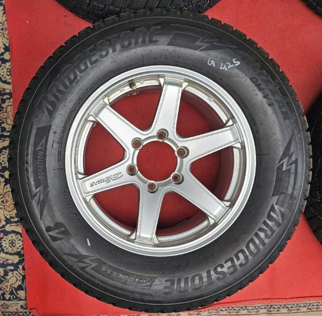 Blowsアルミ 17インチ7.5j PCD139.7 6穴 OFF26スタッドレス4本セットBLIZZAK ブリザック BM-V < 自動車/バイク Blowsアルミ 17インチ7.5j PCD139.7 6穴 OFF26スタッドレス4本セットBLIZZAK ブリザック BM-V < 自動車/バイク