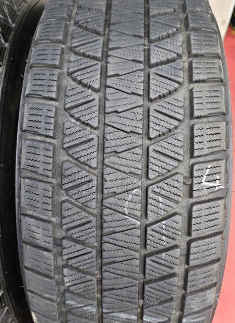 Blowsアルミ 17インチ7.5j PCD139.7 6穴 OFF26スタッドレス4本セットBLIZZAK ブリザック BM-V < 自動車/バイク Blowsアルミ 17インチ7.5j PCD139.7 6穴 OFF26スタッドレス4本セットBLIZZAK ブリザック BM-V < 自動車/バイク