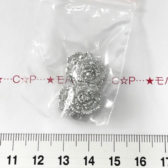 8*キラキラな薔薇 デコパーツ 22 < 香水/コスメ/ネイル  8*キラキラな薔薇 デコパーツ 22  < 香水/コスメ/ネイルの