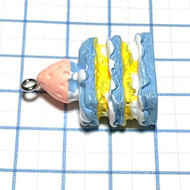 904 ミルフィーユケーキ 1個 デザート スイーツ 樹脂チャーム お菓子 アクセサリーパーツ < ペット/手芸/園芸 904 ミルフィーユケーキ 1個 デザート スイーツ 樹脂チャーム お菓子 アクセサリーパーツ < ペット/手芸/園芸の