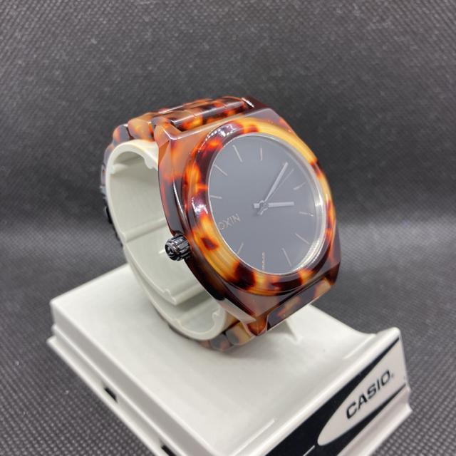  NIXON MORE IS MORE THE TIME TELLER  uh 