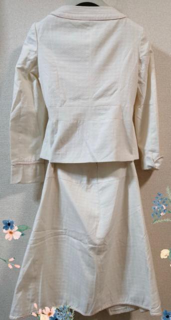 特価★上品★新品未使用入学式 卒業式 入園式 スカートスーツ ノーカラージャケット フォーマルスーツ発表会上品 < 女性ファッション  特価★上品★新品未使用入学式 卒業式 入園式 スカートスーツ ノーカラージャケット フォーマルスーツ発表会上品 < 女性ファッションの