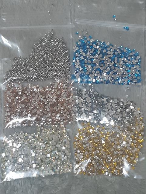 ジェルネイル ストーンまとめ売り < 香水/コスメ/ネイル  ジェルネイル ストーンまとめ売り < 香水/コスメ/ネイルの