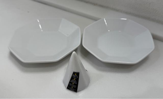 【開運】盛り塩用 八角錐型 小 ×1点 八角皿 大 ×2点 3点セット 厄除け < インテリア/ライフ  【開運】盛り塩用 八角錐型 小 ×1点 八角皿 大 ×2点 3点セット 厄除け  < インテリア/ライフの