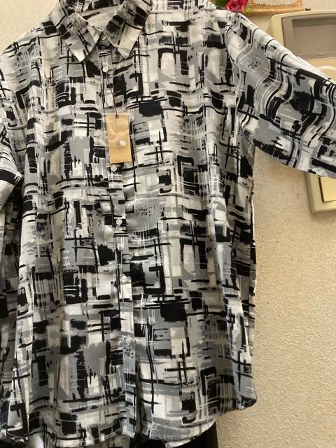 フリー新品モノトーン柄シャツ < 女性ファッション フリー新品モノトーン柄シャツ < 女性ファッションの