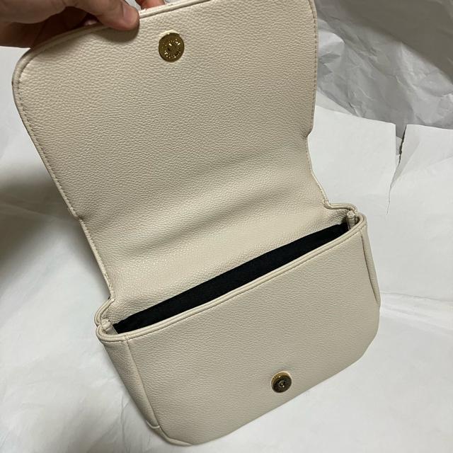 【セシルマクビー】 キルティング / ハンドバッグ / ショルダーバッグ 白 < ブランド  【セシルマクビー】 キルティング / ハンドバッグ / ショルダーバッグ 白 < ブランドの