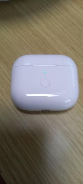 Airpods 第3世代用 イヤホン専用チャージャー 充電ケース(ケースのみ)純正品では御座いません。 < 家電/AV Airpods 第3世代用 イヤホン専用チャージャー 充電ケース(ケースのみ)純正品では御座いません。 < 家電/AVの