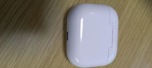 Airpods 第3世代用 イヤホン専用チャージャー 充電ケース(ケースのみ)純正品では御座いません。 < 家電/AV Airpods 第3世代用 イヤホン専用チャージャー 充電ケース(ケースのみ)純正品では御座いません。 < 家電/AVの