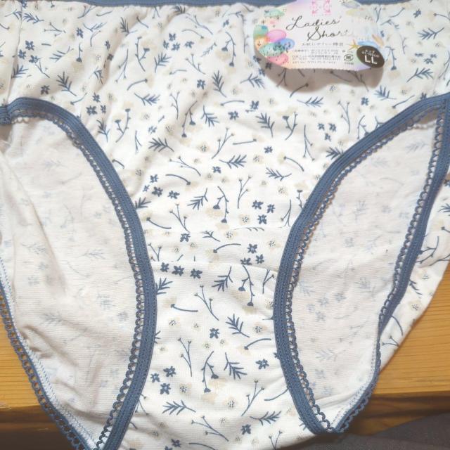 新品衣類 水色花柄 LL < 女性ファッション  新品衣類 水色花柄 LL  < 女性ファッションの