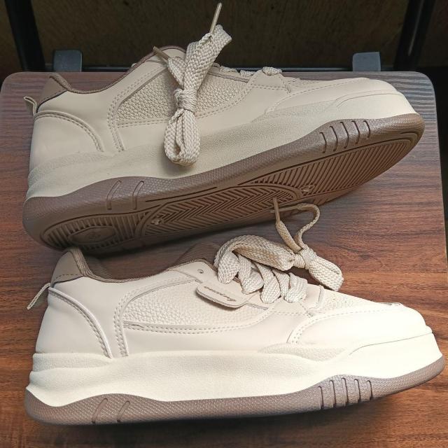 新品 24.5cm レディース スニーカー ベージュ シューズ 靴 カジュアル < 女性ファッション 新品 24.5cm レディース スニーカー ベージュ シューズ 靴 カジュアル < 女性ファッションの