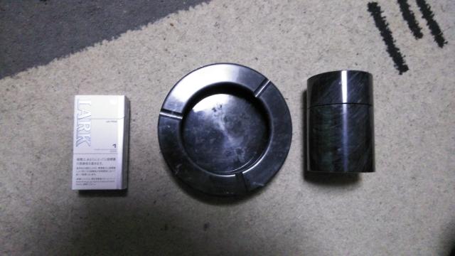 高級!?灰皿orタバコ入れ♪大理石?風!?中古品 < インテリア/ライフ  高級!?灰皿orタバコ入れ♪大理石?風!?中古品 < インテリア/ライフの
