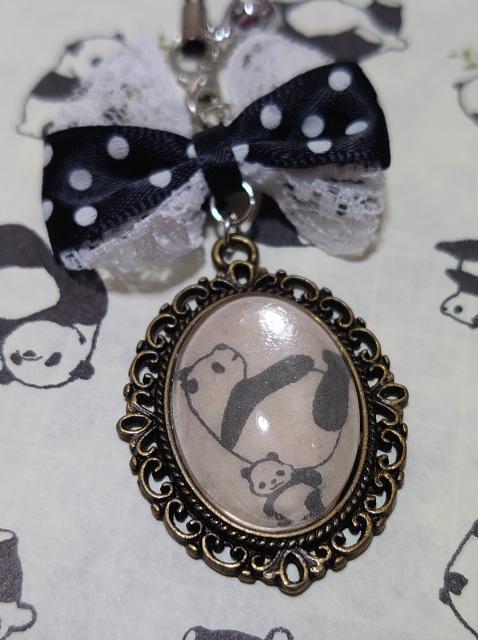 ハンドメイド♪カボションチャームストラップ★パンダ・ドットリボン★A【クリスマスオーナメントにも】 < ペット/手芸/園芸 ハンドメイド♪カボションチャームストラップ★パンダ・ドットリボン★A【クリスマスオーナメントにも】 < ペット/手芸/園芸の