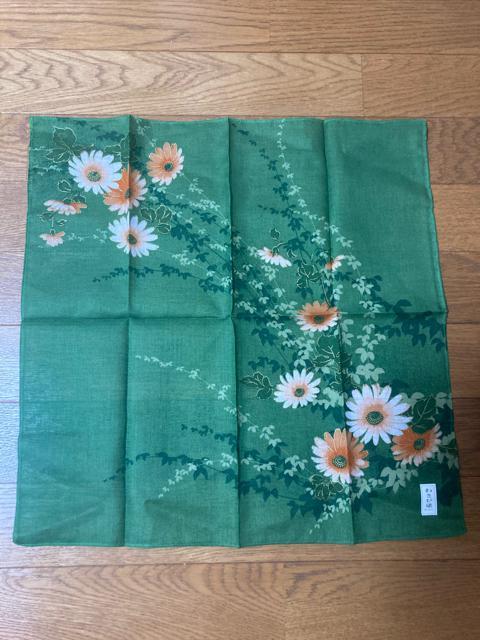 1504.未使用☆わさび染めハンカチ☆和花柄 < 女性ファッション  1504.未使用☆わさび染めハンカチ☆和花柄  < 女性ファッションの