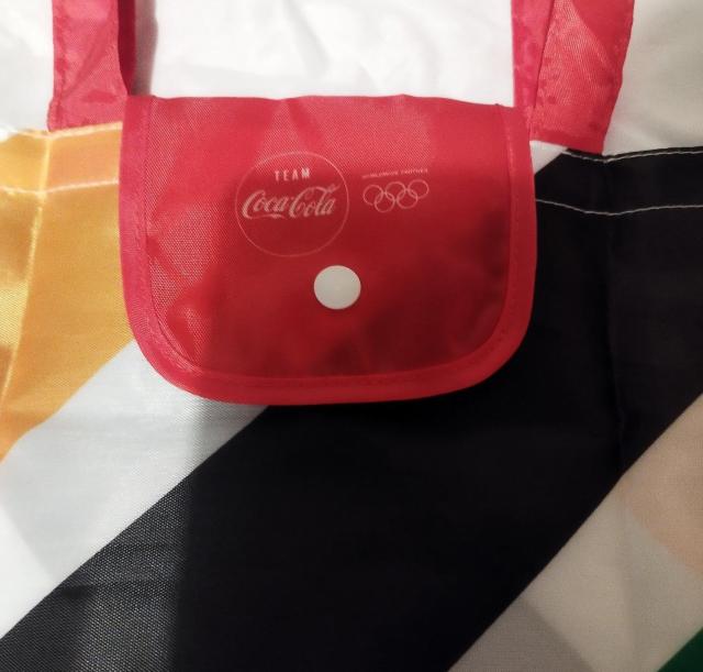 コカ・コーラ TOKYO2020 折りたたみ エコバッグ 横型A4すっぽり < 女性ファッション  コカ・コーラ TOKYO2020 折りたたみ エコバッグ 横型A4すっぽり < 女性ファッションの