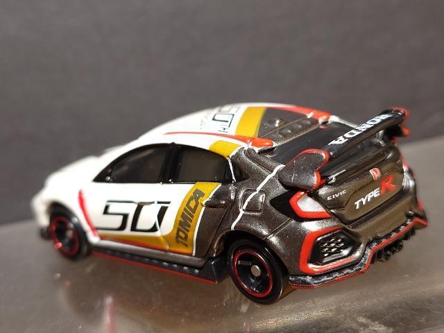 g~JTONLOdldesigned by HondagVrbNsxod q