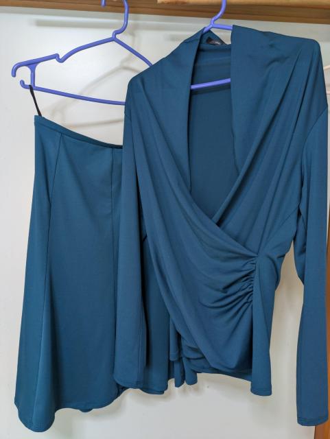 カシュクールLLとスカートLセット < 女性ファッション  カシュクールLLとスカートLセット  < 女性ファッションの