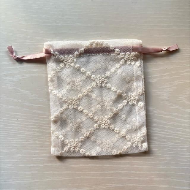 オフホワイトレース巾着 花柄 < 女性ファッション オフホワイトレース巾着 花柄 < 女性ファッションの