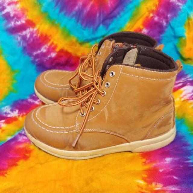 ステッチ加工†ワークブーツ□22cm□使用感×難有り□ < キッズ/ベビー  ステッチ加工†ワークブーツ□22cm□使用感×難有り□ < キッズ/ベビーの