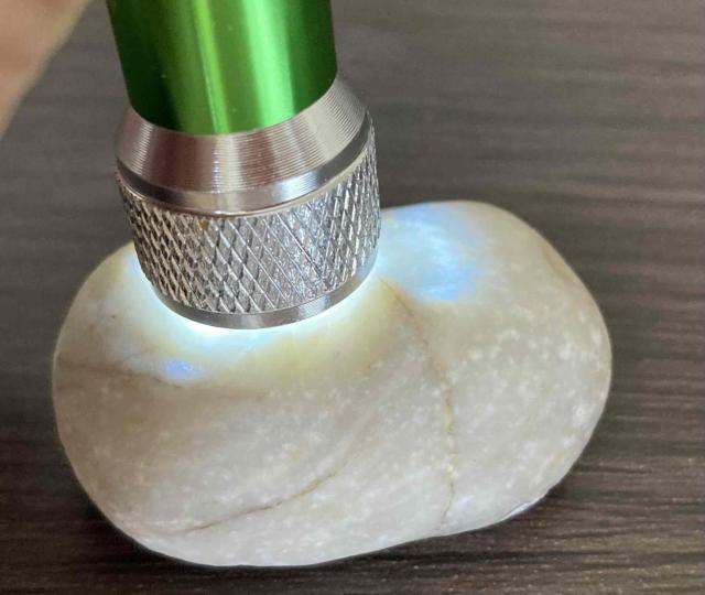 5,500円スタート!「お守り」や「ワイヤー作家」の素材に「阿波ホワイト翡翠」原石 < インテリア/ライフ  5,500円スタート!「お守り」や「ワイヤー作家」の素材に「阿波ホワイト翡翠」原石 < インテリア/ライフの