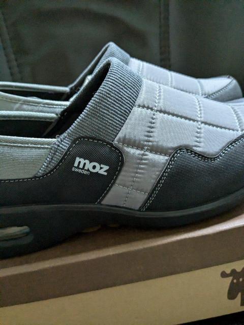 moz25cm軽いシューズ新品モバペイ送料込み < 女性ファッション  moz25cm軽いシューズ新品モバペイ送料込み < 女性ファッションの