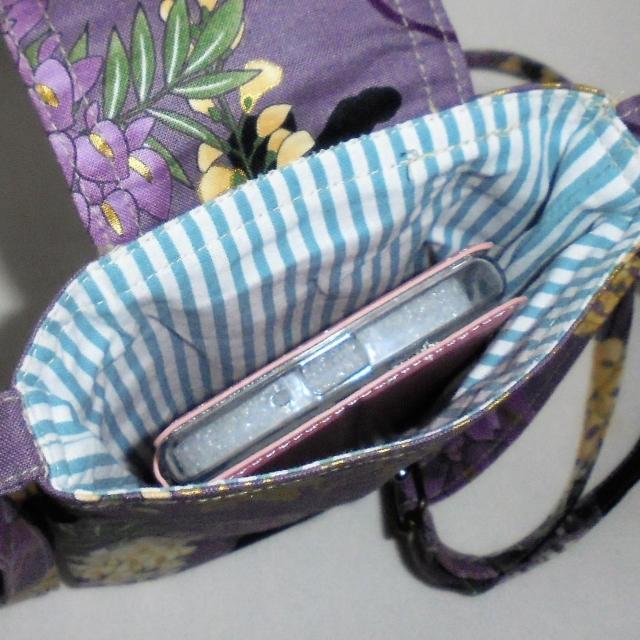 ◆百華繚蘭◆Japanese黒猫と藤の花×パープル紫地◆スマホポシェット ショルダー ポーチ < 女性ファッション ◆百華繚蘭◆Japanese黒猫と藤の花×パープル紫地◆スマホポシェット ショルダー ポーチ < 女性ファッションの