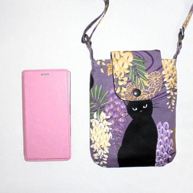 ◆百華繚蘭◆Japanese黒猫と藤の花×パープル紫地◆スマホポシェット ショルダー ポーチ < 女性ファッション ◆百華繚蘭◆Japanese黒猫と藤の花×パープル紫地◆スマホポシェット ショルダー ポーチ < 女性ファッションの