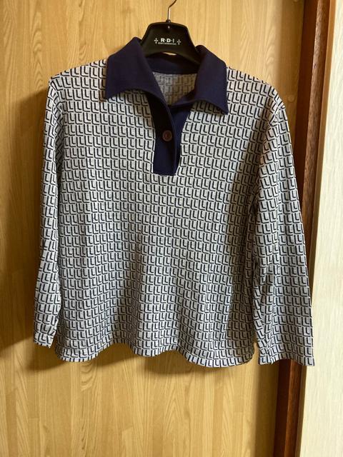 2085.襟付き長袖ニットシャツ☆レトロ柄☆サイズL程度 < 女性ファッション 2085.襟付き長袖ニットシャツ☆レトロ柄☆サイズL程度 < 女性ファッションの