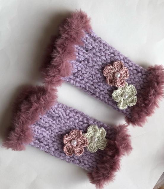 ハンドメイド ハンドウォーマー ウール100%  レース糸で編んだキラキラお花 ラベンダー < 女性ファッション  ハンドメイド ハンドウォーマー ウール100%  レース糸で編んだキラキラお花 ラベンダー < 女性ファッションの