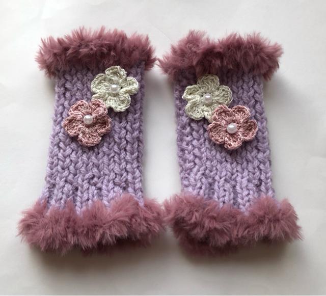 ハンドメイド ハンドウォーマー ウール100%  レース糸で編んだキラキラお花 ラベンダー < 女性ファッション  ハンドメイド ハンドウォーマー ウール100%  レース糸で編んだキラキラお花 ラベンダー < 女性ファッションの