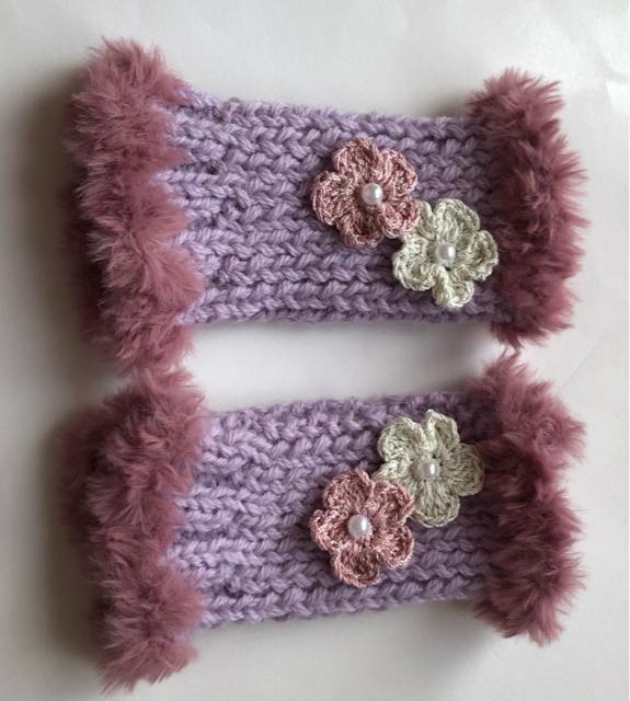 ハンドメイド ハンドウォーマー ウール100%  レース糸で編んだキラキラお花 ラベンダー < 女性ファッション  ハンドメイド ハンドウォーマー ウール100%  レース糸で編んだキラキラお花 ラベンダー < 女性ファッションの