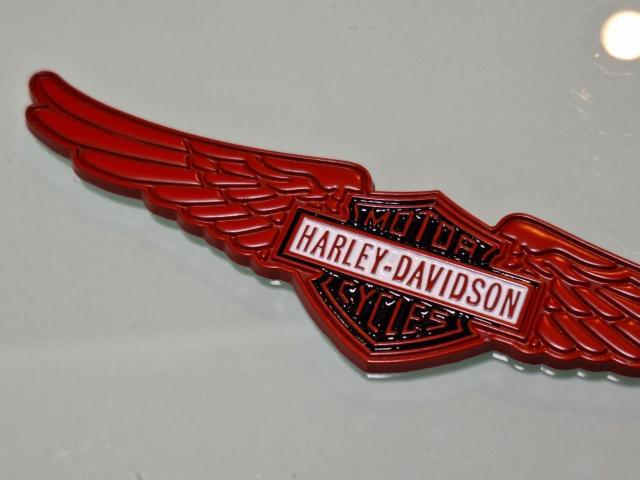 ●HARLEY-DAVIDSONハーレーダビットソンMOTOECYCLES メタル製 エンブレム デカール RED! < 自動車/バイク ●HARLEY-DAVIDSONハーレーダビットソンMOTOECYCLES メタル製 エンブレム デカール RED! < 自動車/バイク