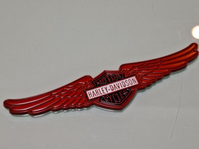 ●HARLEY-DAVIDSONハーレーダビットソンMOTOECYCLES メタル製 エンブレム デカール RED! < 自動車/バイク ●HARLEY-DAVIDSONハーレーダビットソンMOTOECYCLES メタル製 エンブレム デカール RED! < 自動車/バイク