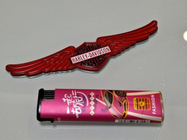 ●HARLEY-DAVIDSONハーレーダビットソンMOTOECYCLES メタル製 エンブレム デカール RED! < 自動車/バイク ●HARLEY-DAVIDSONハーレーダビットソンMOTOECYCLES メタル製 エンブレム デカール RED! < 自動車/バイク