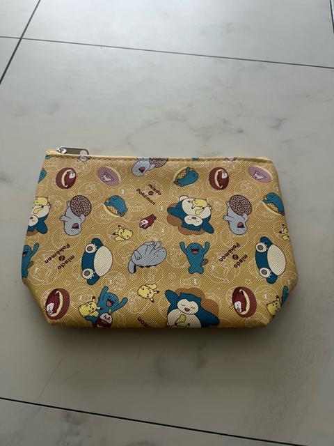 非売品ミスドポケモンポーチマチあり < アニメ/コミック/キャラクター  非売品ミスドポケモンポーチマチあり  < アニメ/コミック/キャラクターの