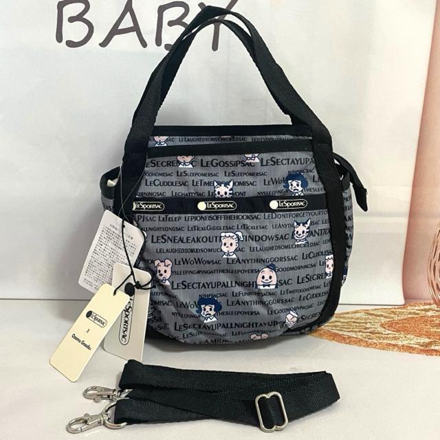 ★新品★ レスポートサック オサムグッズ グレー オサムタイポグラフィ 2way ショルダーバッグ スモールジェニー 8056 < 女性ファッション  ★新品★ レスポートサック オサムグッズ グレー オサムタイポグラフィ 2way ショルダーバッグ スモールジェニー 8056  < 女性ファッションの