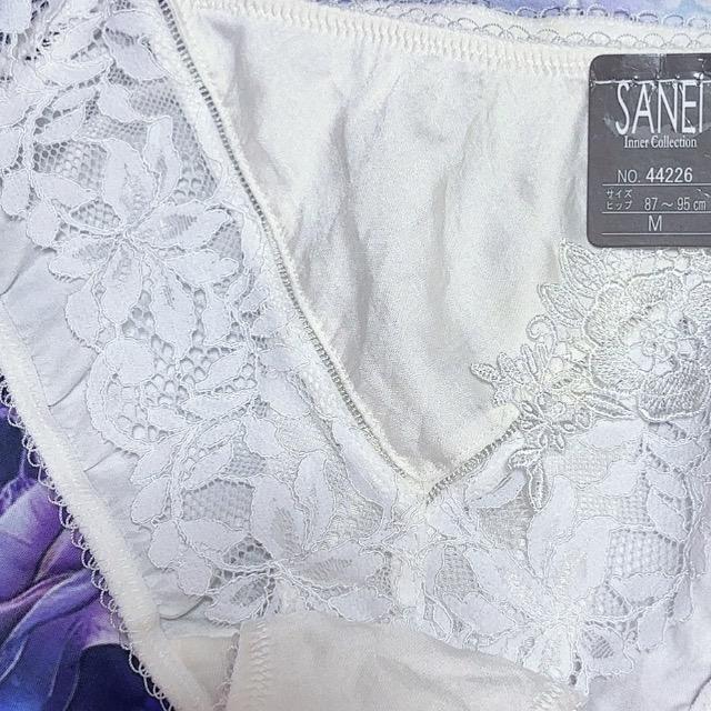 ホワイト ショーツ M < 女性ファッション ホワイト ショーツ M < 女性ファッションの