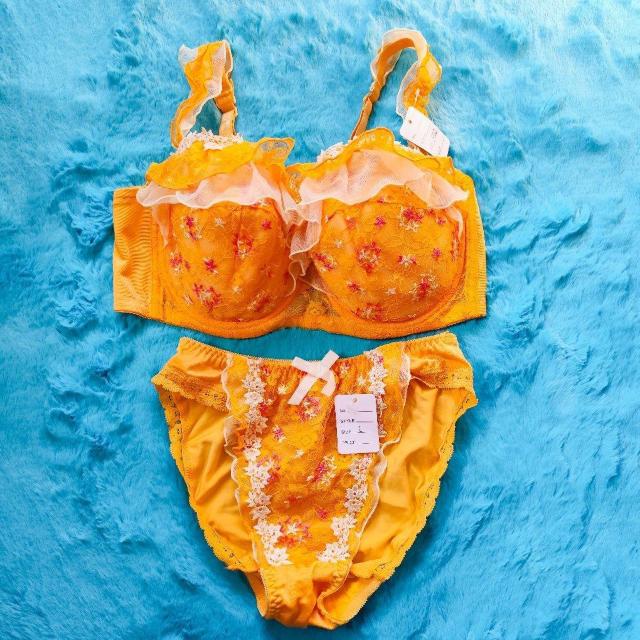 派手カワッ。。。F80×L。。ゴージャスフラワー刺繍フリルブラジャー&ショーツセット。。大きいサイズグラマーヴィヴィッドオレンジ < 女性ファッション  派手カワッ。。。F80×L。。ゴージャスフラワー刺繍フリルブラジャー&ショーツセット。。大きいサイズグラマーヴィヴィッドオレンジ  < 女性ファッションの