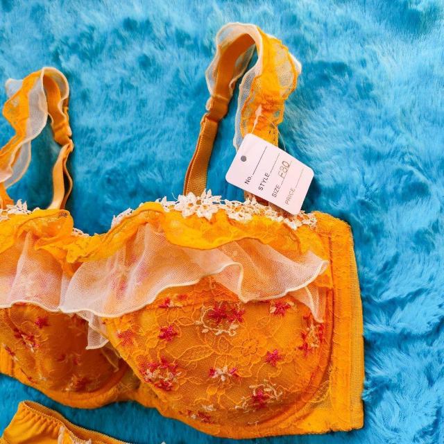 派手カワッ。。。F80×L。。ゴージャスフラワー刺繍フリルブラジャー&ショーツセット。。大きいサイズグラマーヴィヴィッドオレンジ < 女性ファッション  派手カワッ。。。F80×L。。ゴージャスフラワー刺繍フリルブラジャー&ショーツセット。。大きいサイズグラマーヴィヴィッドオレンジ < 女性ファッションの