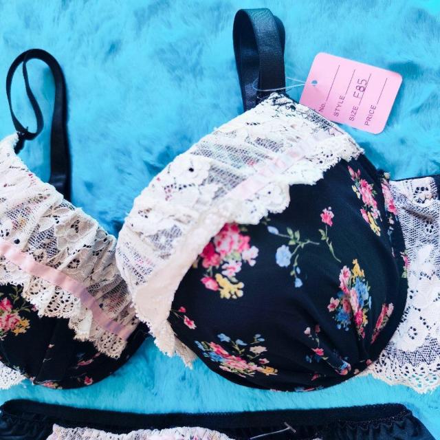 フラワー柄シフォンがエロカワッ。。F85×LL。。ブラジャー&ショーツセット。。グラマー大きいサイズ フラワー清純姫ちゃん。。。 < 女性ファッション  フラワー柄シフォンがエロカワッ。。F85×LL。。ブラジャー&ショーツセット。。グラマー大きいサイズ フラワー清純姫ちゃん。。。 < 女性ファッションの