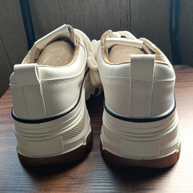 新品 23cm レディース スニーカー ホワイト シューズ 靴 カジュアル 厚底 < 女性ファッション 新品 23cm レディース スニーカー ホワイト シューズ 靴 カジュアル 厚底 < 女性ファッションの