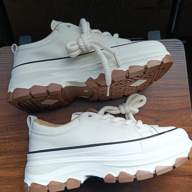 新品 23cm レディース スニーカー ホワイト シューズ 靴 カジュアル 厚底 < 女性ファッション 新品 23cm レディース スニーカー ホワイト シューズ 靴 カジュアル 厚底 < 女性ファッションの